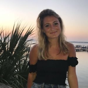 Meet your Posher, Abby